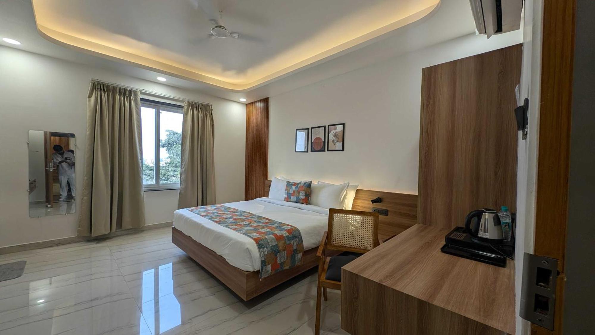 Hotel O Vasu Palace Ayodhya 外观 照片